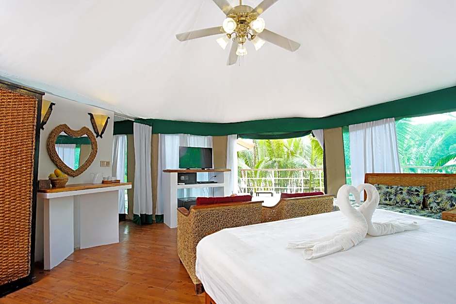 Canvas & Orchids Retreat