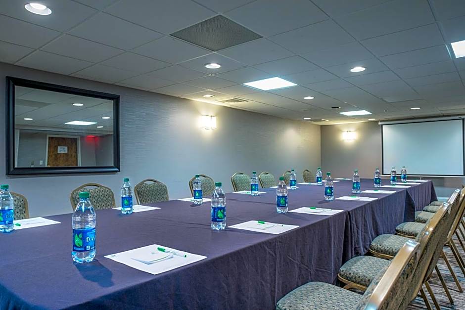 Holiday Inn Harrisburg I-81 By IHG