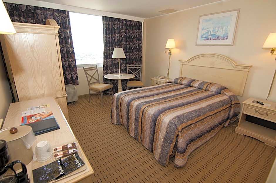 Ramada by Wyndham North Bergen