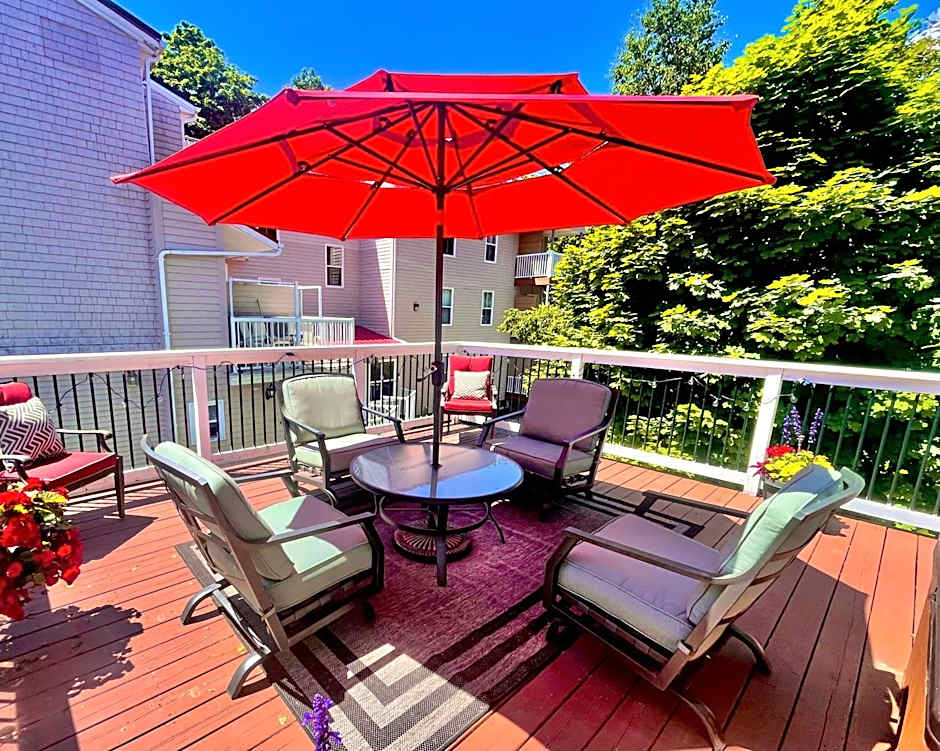 Charlotte's Rose Inn