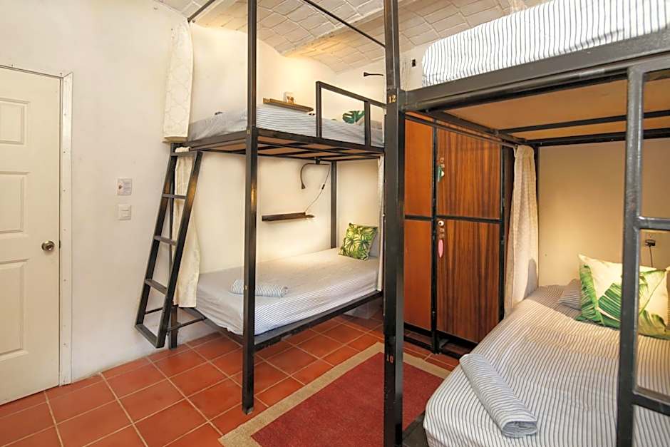 My Sisters House - Female only