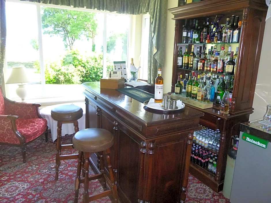 Loch Lein Country House