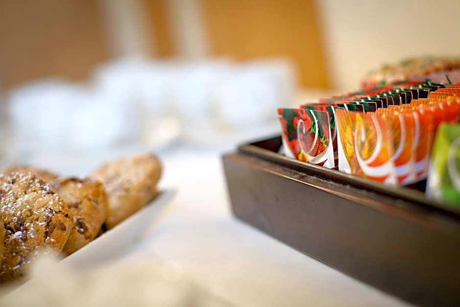 The Lakeside Hotel & Leisure Centre