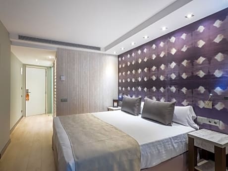 Premium Family Room