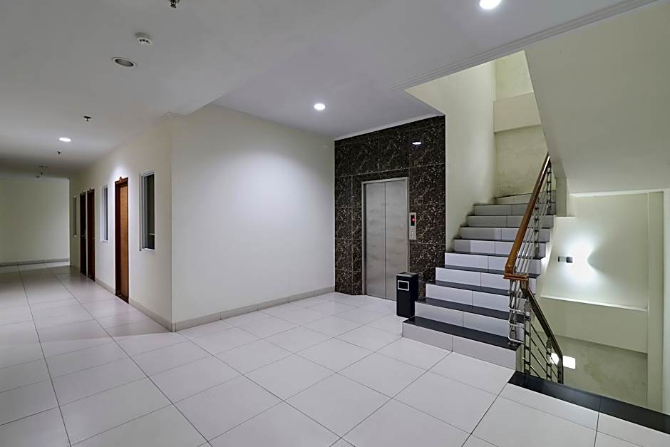 Aranis Hotel By Zuzu