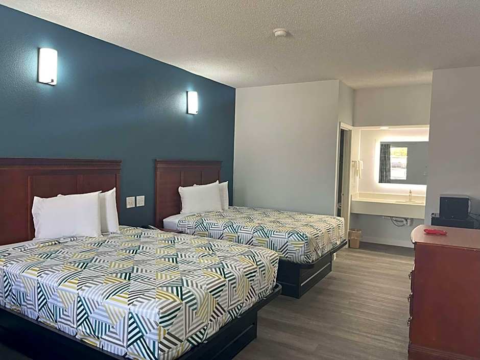 Motel 6 Cleveland, MS – Delta State University