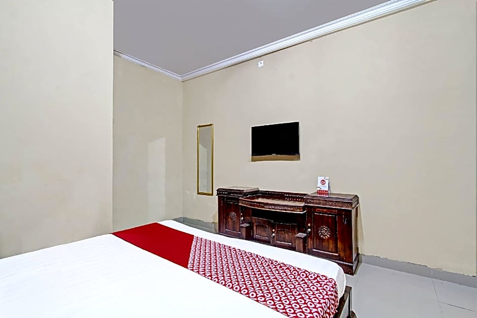 OYO 91353 Hotel Surya Andesa
