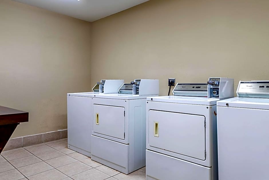 Comfort Suites Savannah Gateway I-95