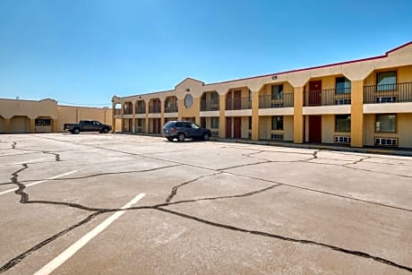 Red Roof Inn Shamrock