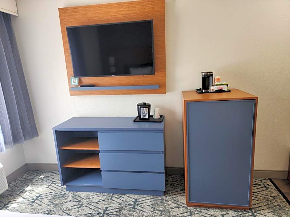 Country Inn & Suites by Radisson, Dahlgren-King George, VA