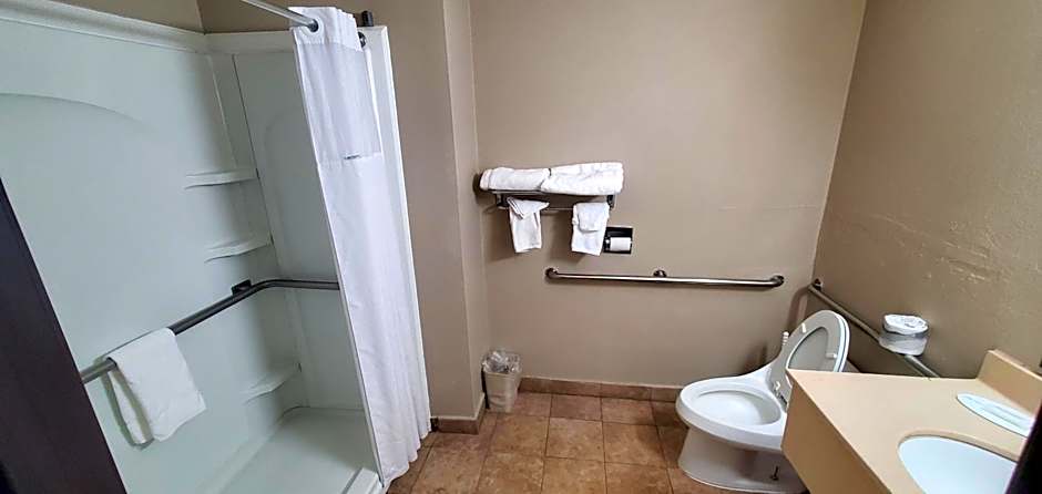 Super 8 by Wyndham Sterling Heights/Detroit Area