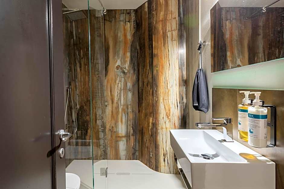 Numa Florence Felice