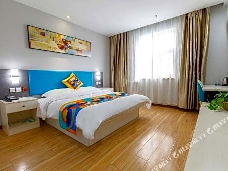 Shell Hotel Rizhao Donggang District Haiqu Park East Haiqu Road Night Market Shidai Square