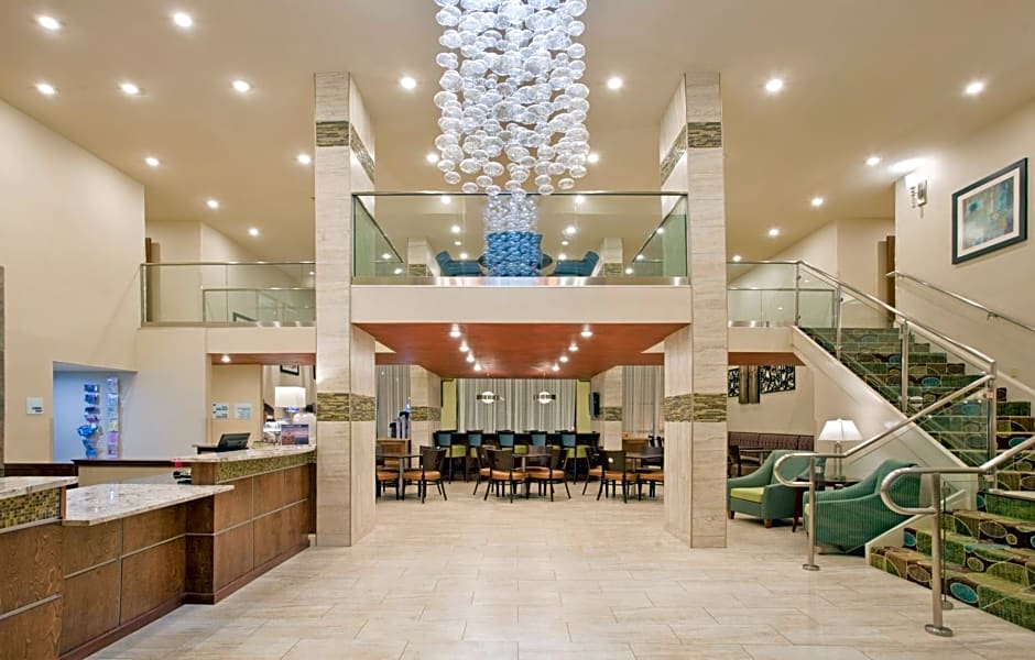 Holiday Inn Express Hotel & Suites Branson 76 Central, an IHG Hotel