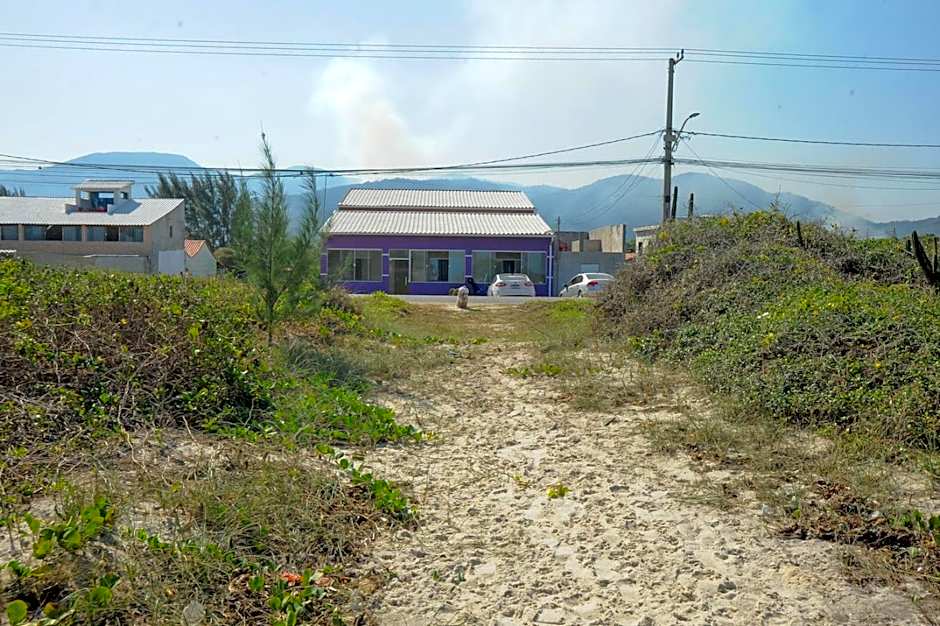 Casa beira-mar com piscina em Saquarema RJ