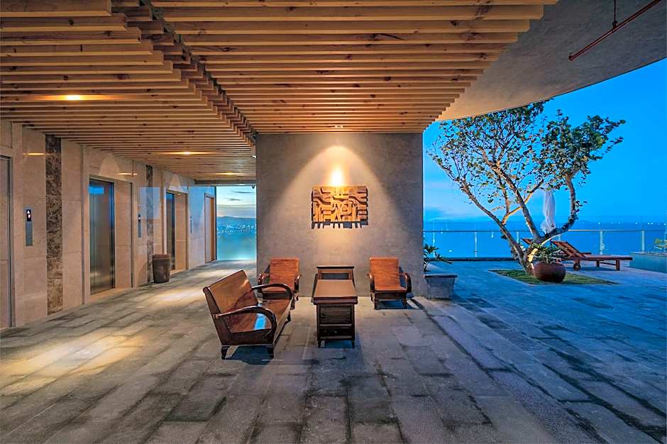 Sala Grand TuyHoa Hotel