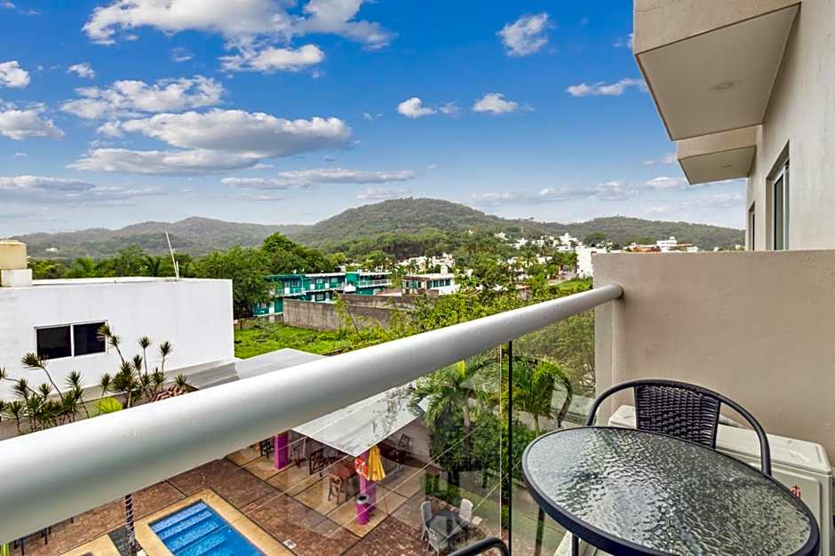 Hotel Yeah Rincón de Guayabitos