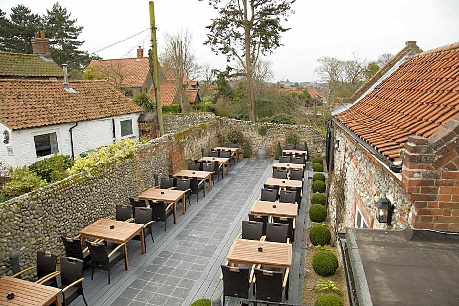 The White Horse Blakeney