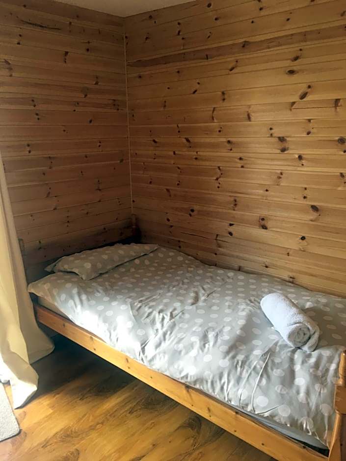 1 Lochness Rooms&Hostel