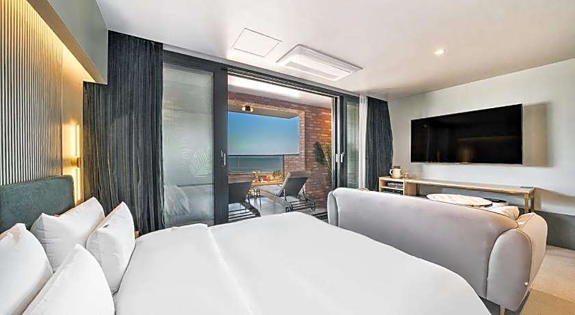 Pohang Brown Dot Terrace Pohang Terminal branch