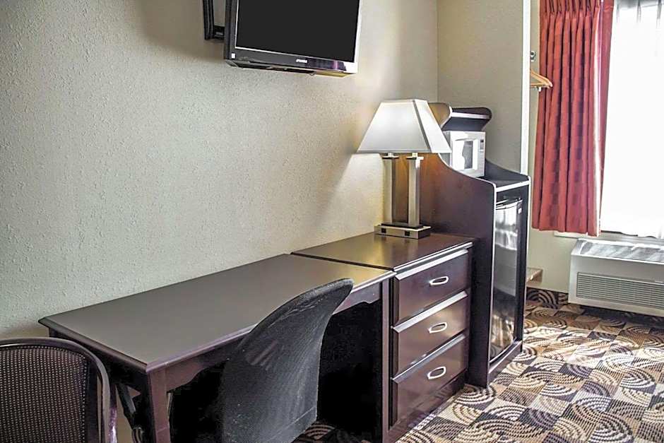 Quality Inn Brunswick Cleveland South