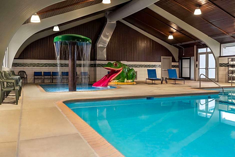 AmericInn by Wyndham Rochester Near Mayo Clinic