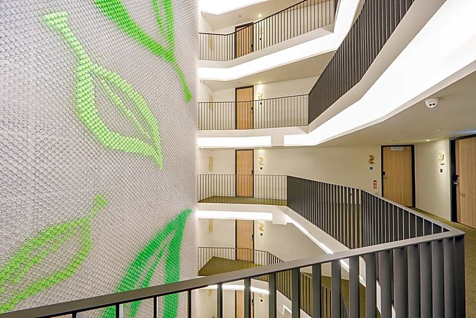 Green Hotel - West District