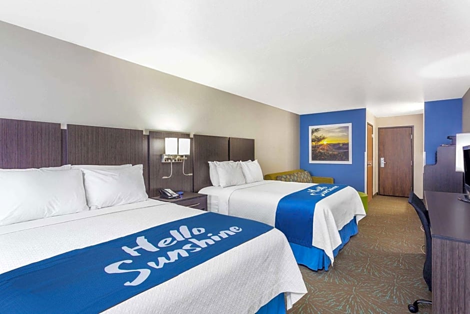 Days Inn & Suites by Wyndham East Flagstaff