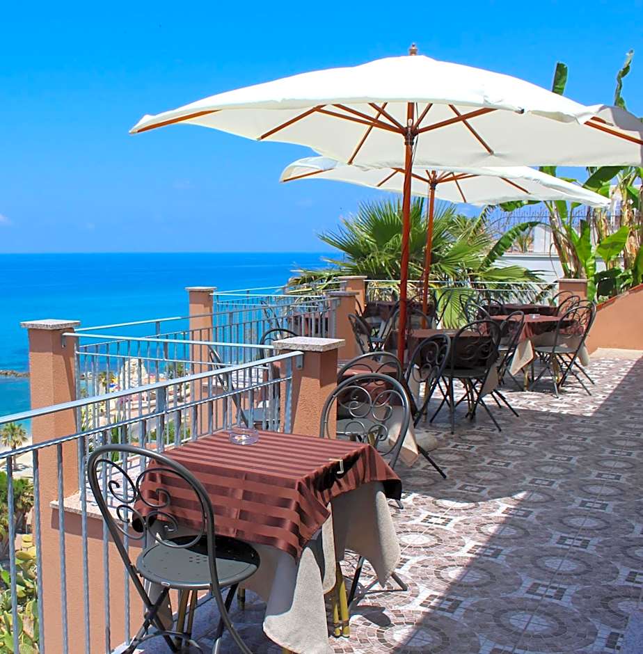 Hotel Terrazzo Sul Mare