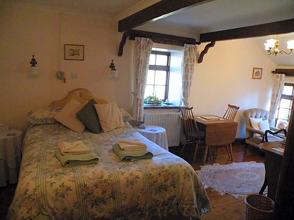 Burton Farmhouse