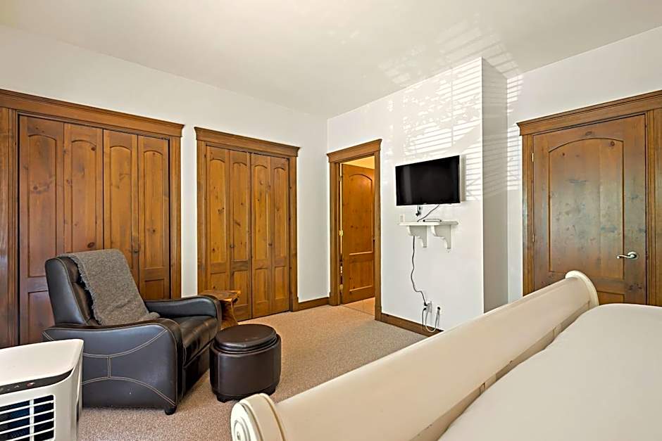 Tremblant Prestige - Manoir 108-2