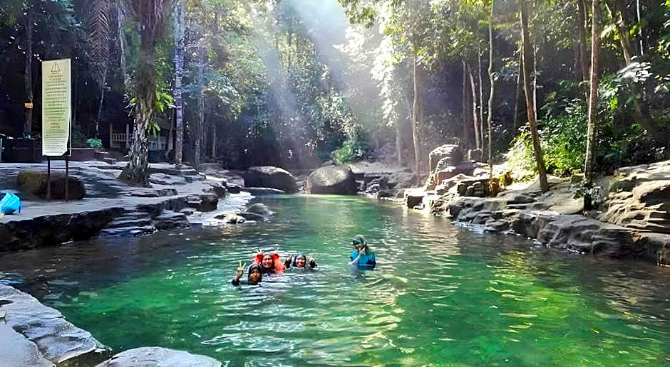 Eco Capsule Resort – Teluk Bahang, NY