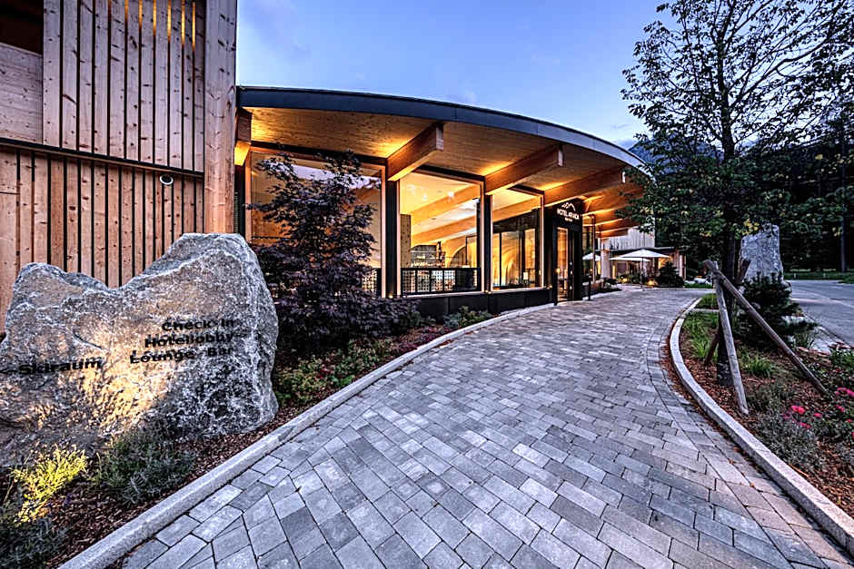 Hotel Arnica Scuol - Adults Only