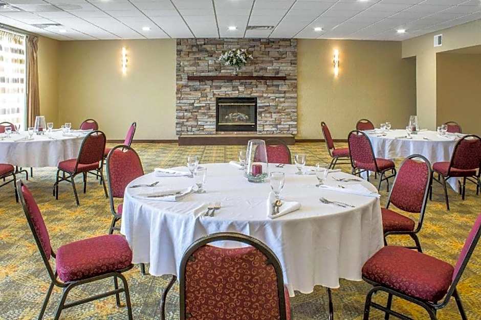 Lifestyle Inn Cedar Falls