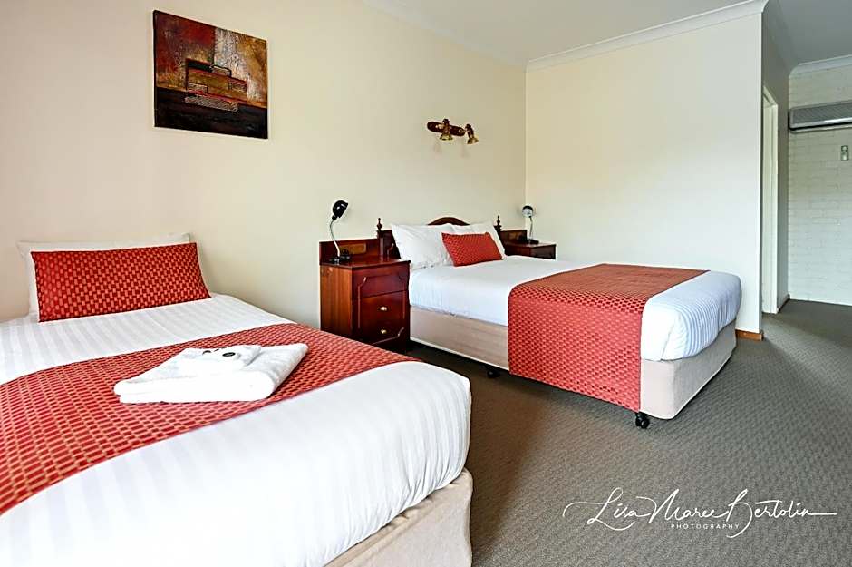 Narrandera Club Motor Inn