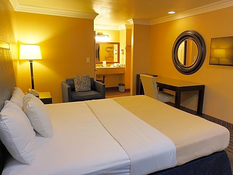 Hollywood Inn Express South