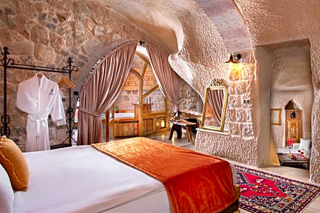 King Suite with Spa Bath