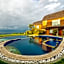 De Sapphire Cliff Villa by Danapati