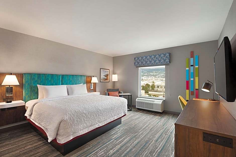 Hampton Inn & Suites Kelowna, British Columbia, Canada