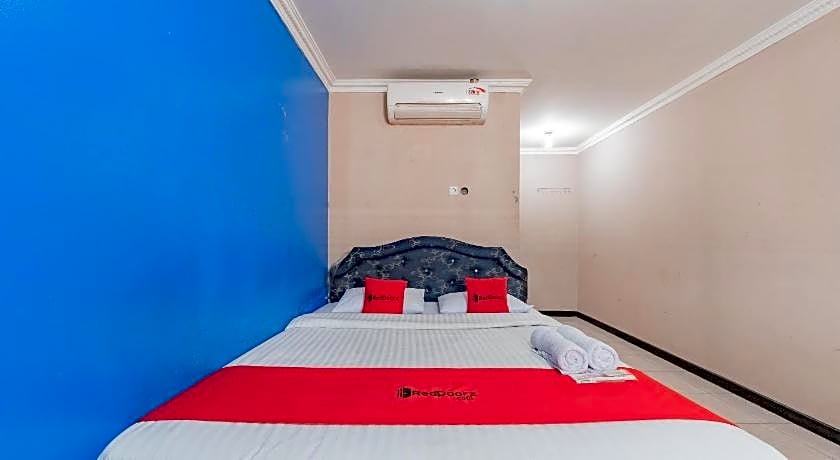 RedDoorz Syariah @ Cibadak Sukabumi