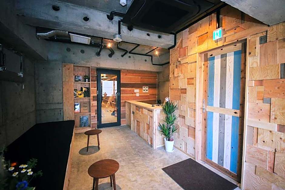 bnbplus Niigata Book Inn