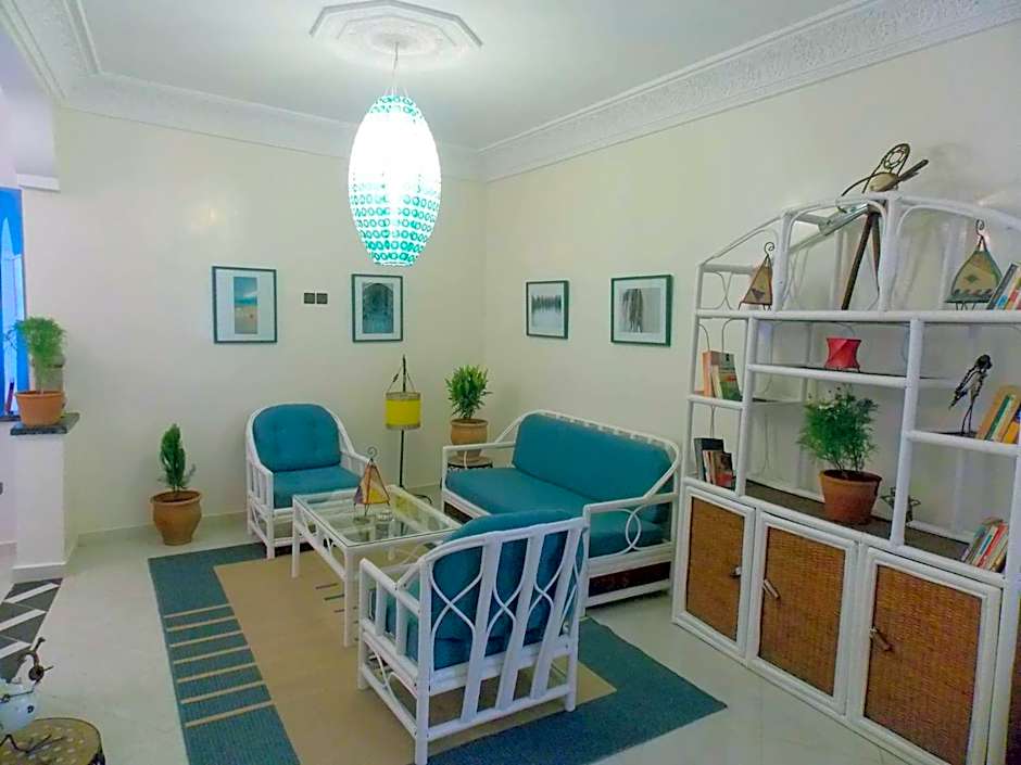 Art Riad Au Bord De La Mer