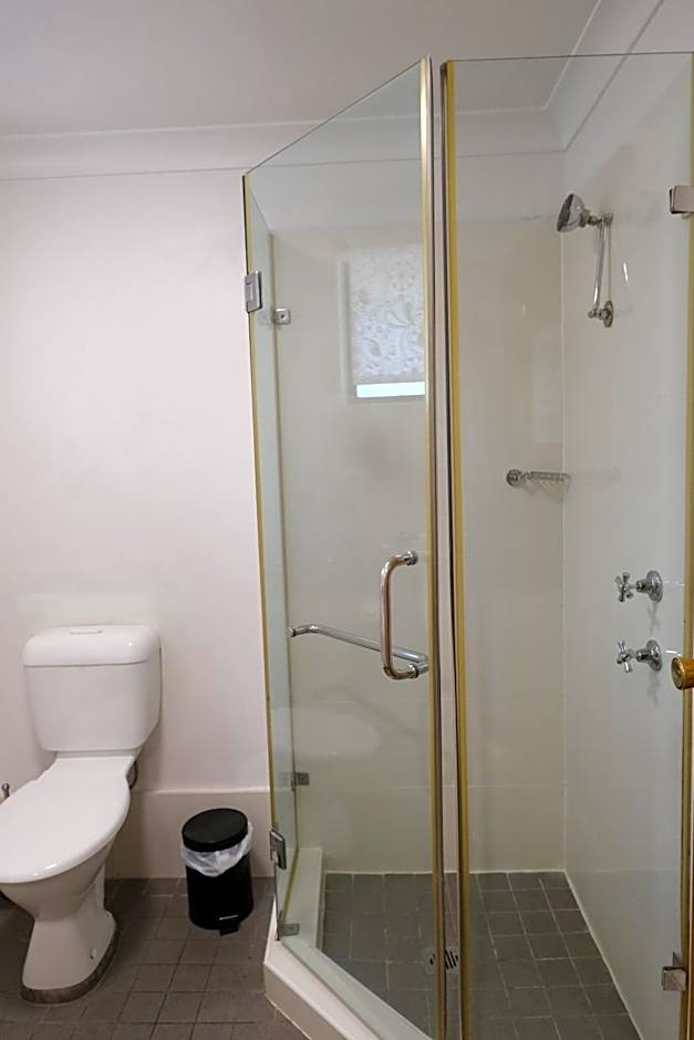 Sapphire Palms Motel