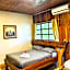 Hotel La Isla Inn