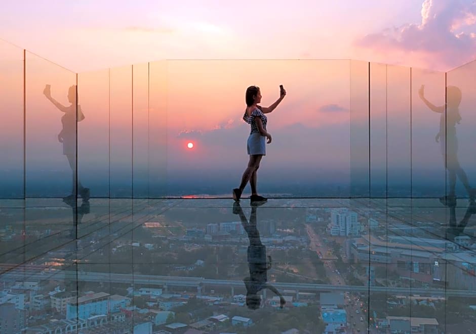 Ad Lib Hotel Khon Kaen