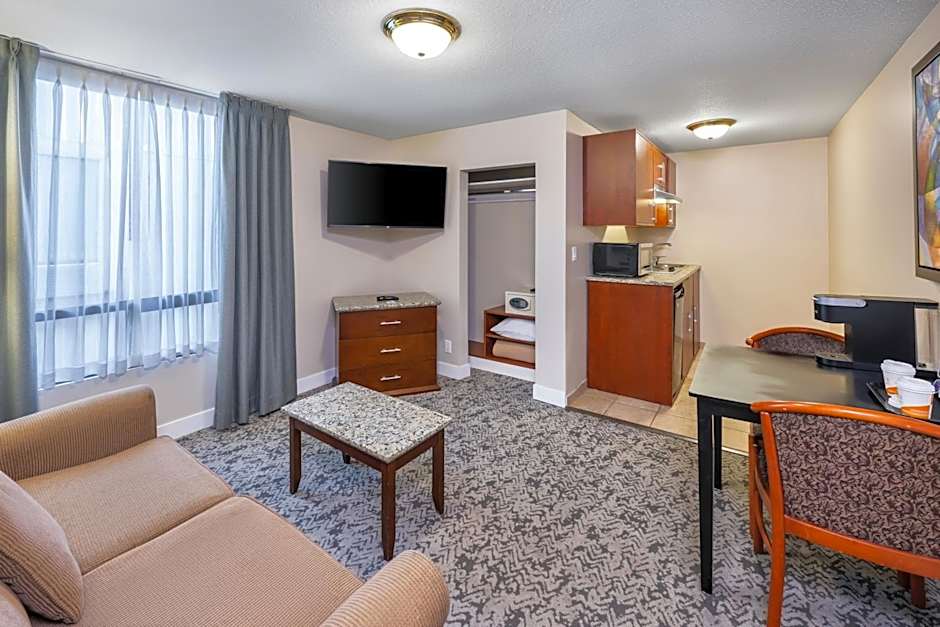 Quality Inn & Suites Downtown Vancouver