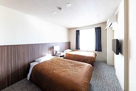 Standard Twin Room - Non-Smoking