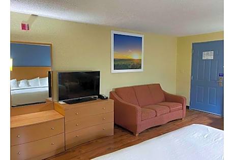 2 Queen Beds | Suite, Non-Smoking, Micfridge