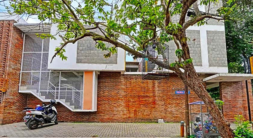 SPOT ON 2190 Alamanda 7 Syariah