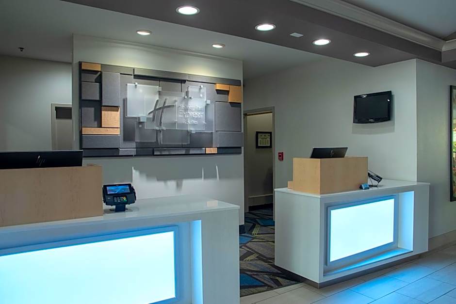 Holiday Inn Express Hotel and Suites Natchitoches By IHG